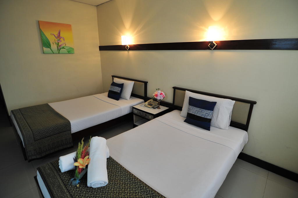 Navarat Heritage Hotel Kamphaeng Phet Ngoại thất bức ảnh