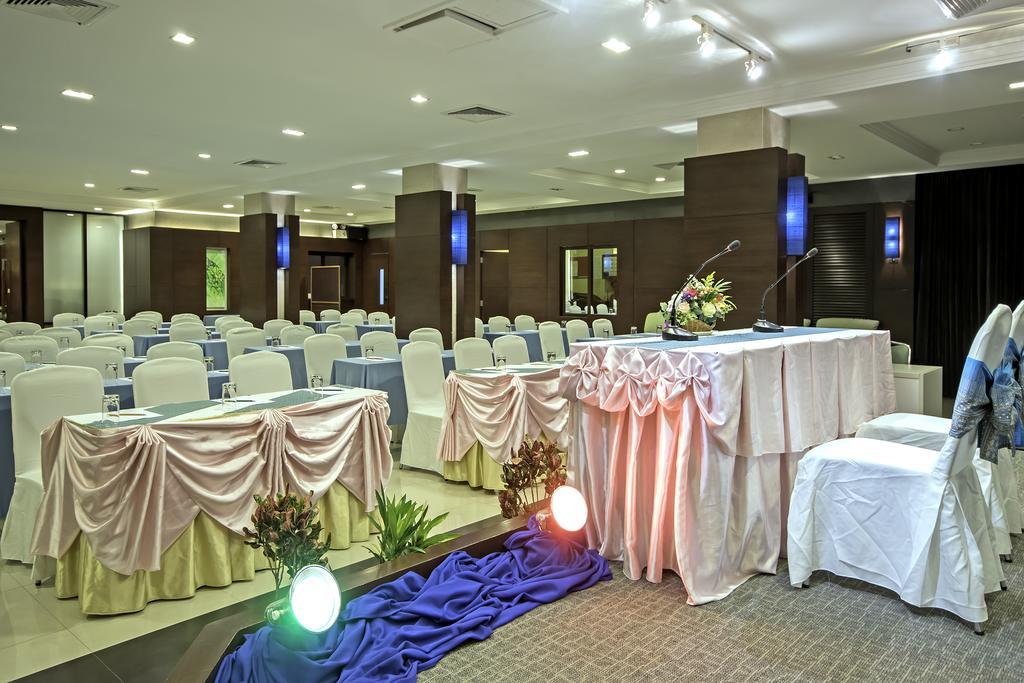 Navarat Heritage Hotel Kamphaeng Phet Ngoại thất bức ảnh