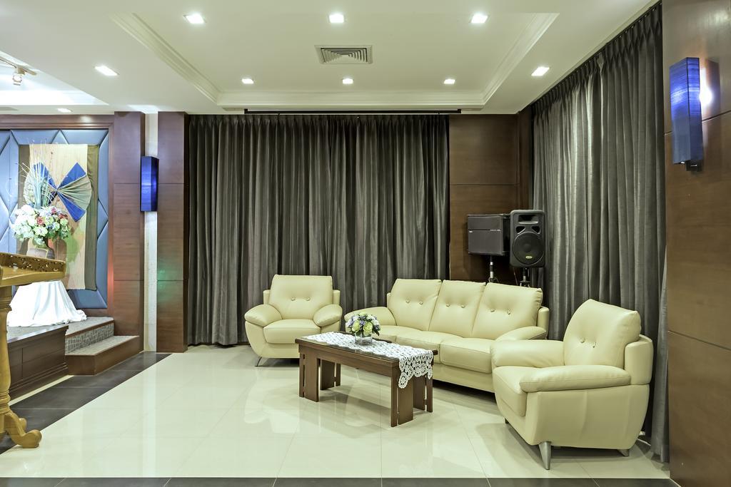Navarat Heritage Hotel Kamphaeng Phet Ngoại thất bức ảnh