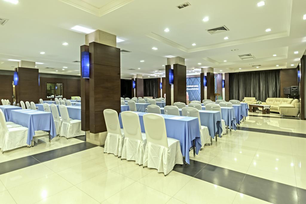 Navarat Heritage Hotel Kamphaeng Phet Ngoại thất bức ảnh