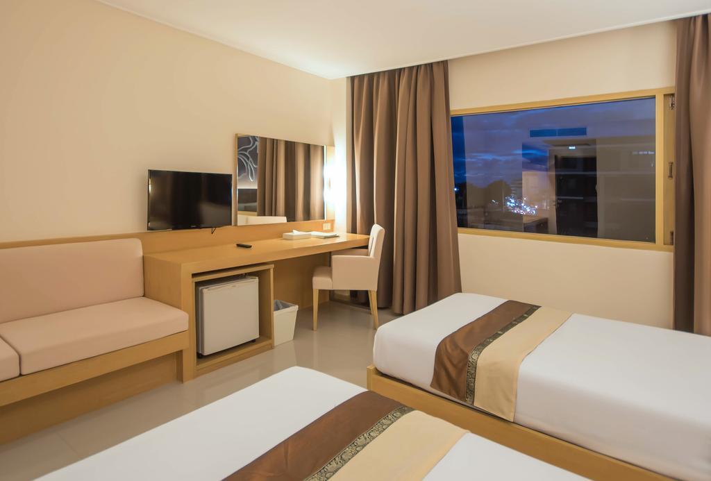 Navarat Heritage Hotel Kamphaeng Phet Ngoại thất bức ảnh