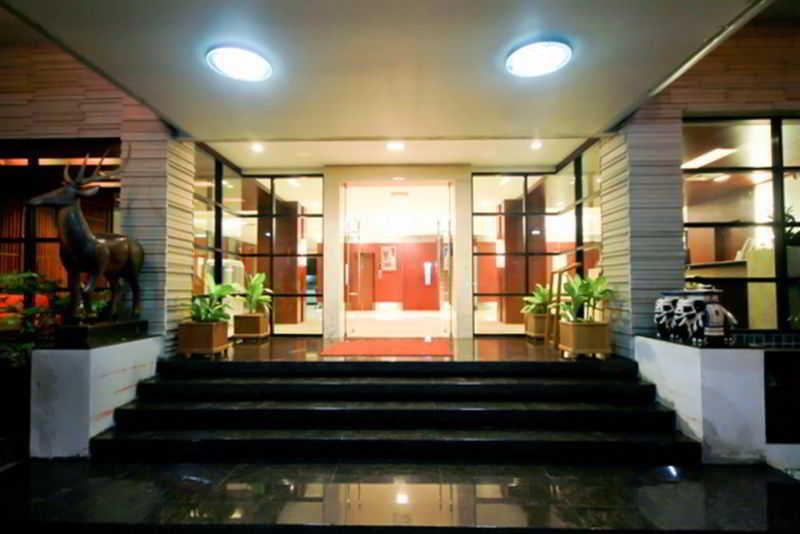 Navarat Heritage Hotel Kamphaeng Phet Ngoại thất bức ảnh