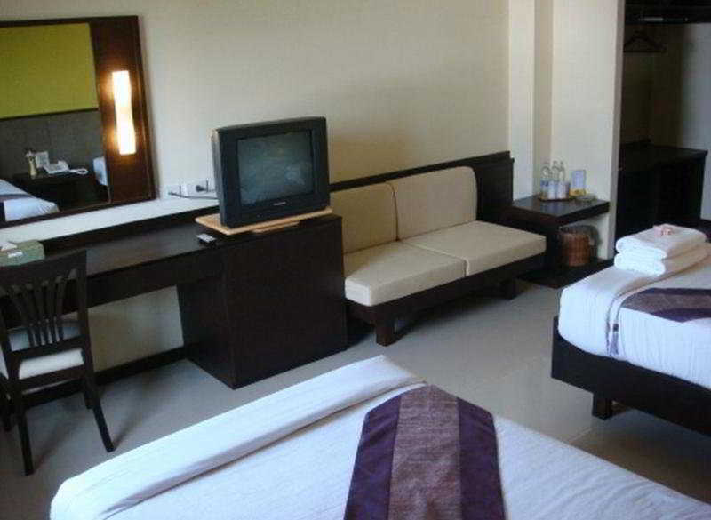 Navarat Heritage Hotel Kamphaeng Phet Ngoại thất bức ảnh