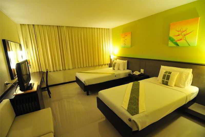 Navarat Heritage Hotel Kamphaeng Phet Ngoại thất bức ảnh