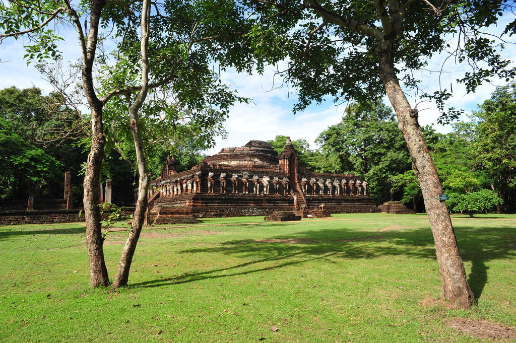 Navarat Heritage Hotel Kamphaeng Phet Ngoại thất bức ảnh