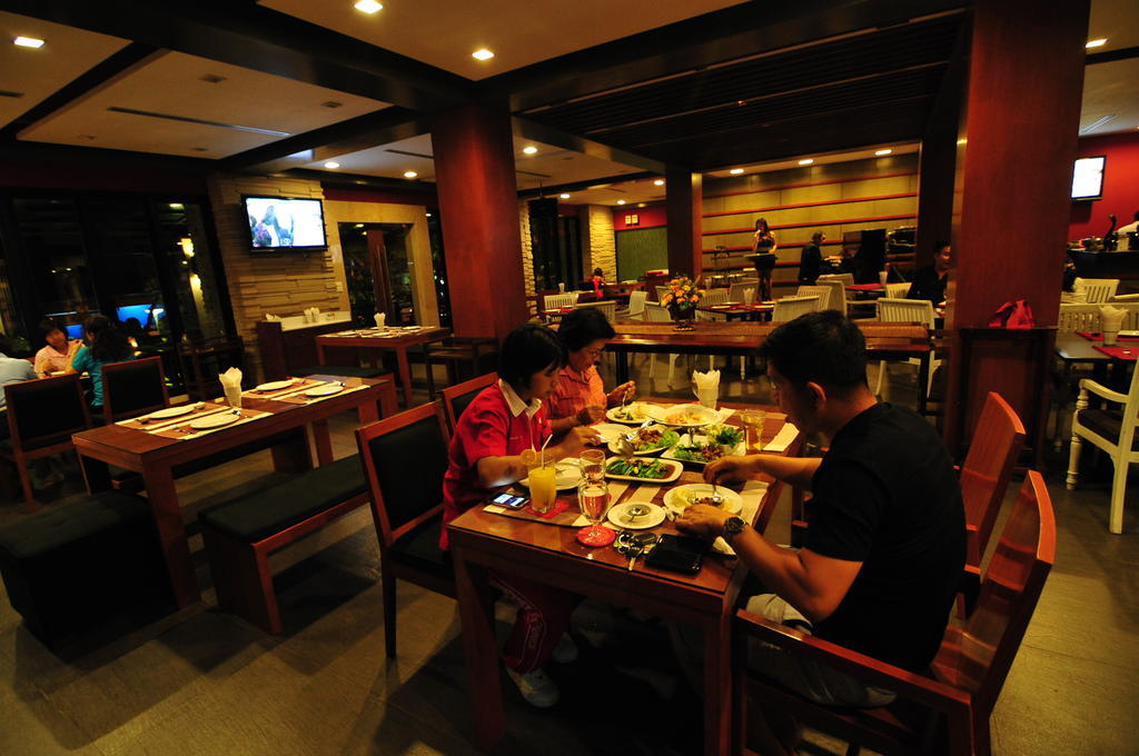 Navarat Heritage Hotel Kamphaeng Phet Ngoại thất bức ảnh